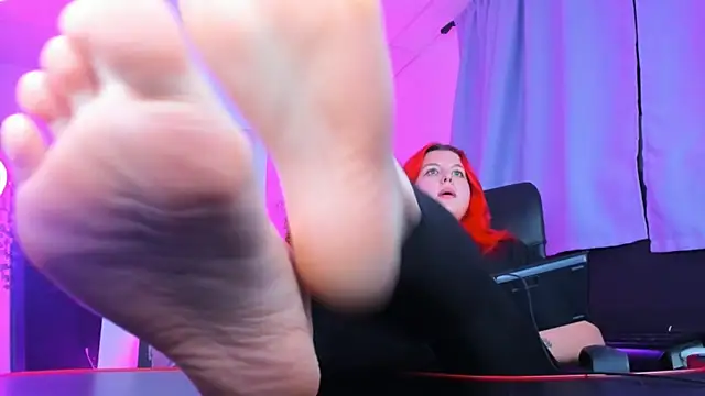 Snapshot of NielletaBlossom chatting on January 2025 08:27:02 AM NielletaBlossom online show from January 2025 08:27:02 AM