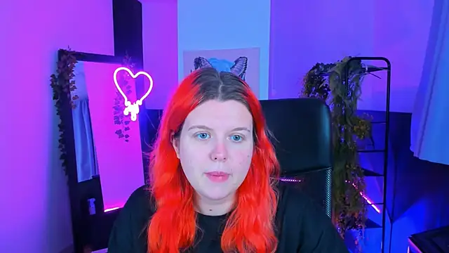 Snapshot of NielletaBlossom chatting on February 2025 05:11:02 AM NielletaBlossom online show from February 2025 05:11:02 AM