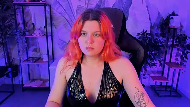 Snapshot of NielletaBlossom chatting on March 2025 08:51:02 AM NielletaBlossom online show from March 2025 08:51:02 AM