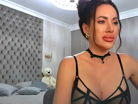 TianaPosh online show from January 2025 07:52:01 PM