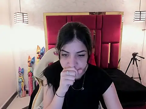 Snapshot of Violet_m chatting on September 2025 11:43:01 AM Violet m online show from September 2025 11:43:01 AM