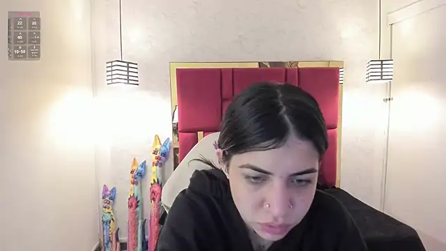 Snapshot of Violet_m chatting on October 2025 11:52:02 AM Violet m online show from October 2025 11:52:02 AM