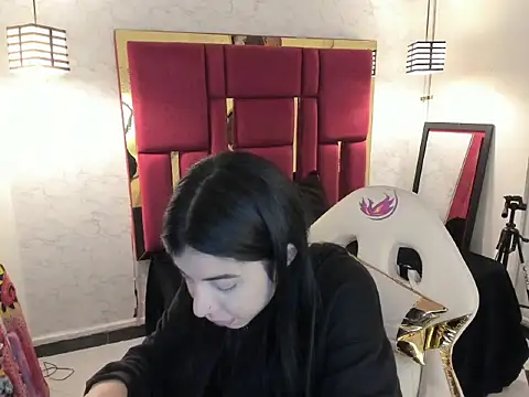 Snapshot of Violet_m chatting on October 2025 12:08:02 PM Violet m online show from October 2025 12:08:02 PM