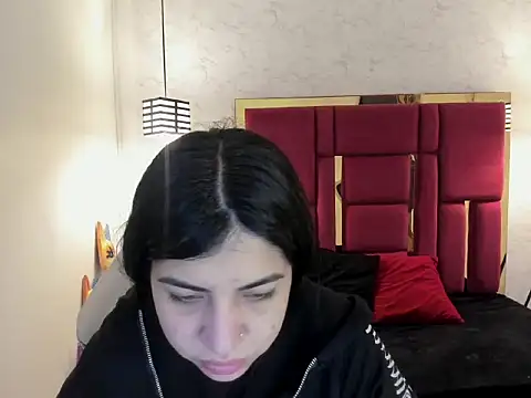 Snapshot of Violet_m chatting on October 2025 12:06:02 PM Violet m online show from October 2025 12:06:02 PM