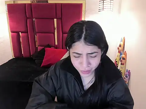 Snapshot of Violet_m chatting on October 2025 11:50:01 AM Violet m online show from October 2025 11:50:01 AM