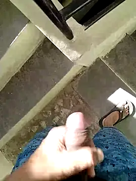 Maddie9211 online show from April 2026 10:43:01 AM