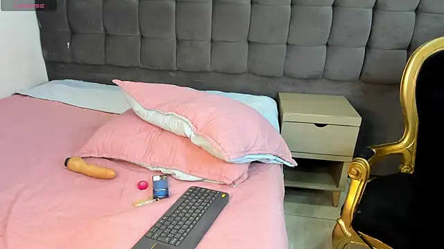 Snapshot of Yayittha chatting on December 2024 08:45:02 AM Yayittha online show from December 2024 08:45:02 AM