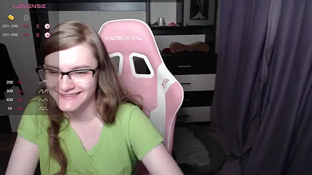 Snapshot of Tomato_Tease chatting on March 2025 04:15:02 AM Tomato Tease online show from March 2025 04:15:02 AM