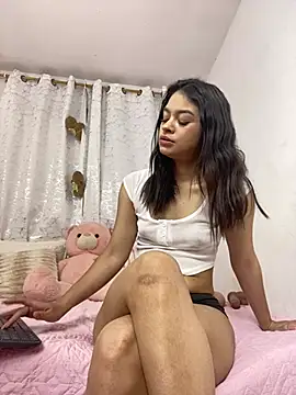 Lori Evanss online show from May 2026 03:23:01 AM