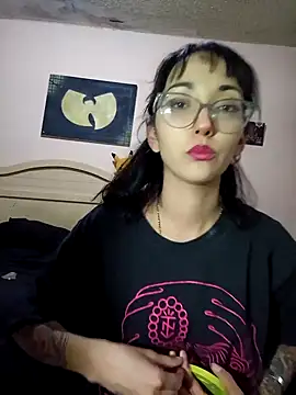 Snapshot of HighLilith chatting on January 2025 06:42:01 AM HighLilith online show from January 2025 06:42:01 AM