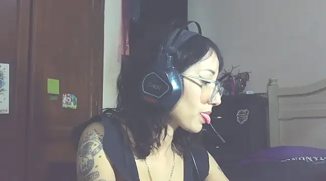 Snapshot of HighLilith chatting on February 2025 05:28:02 AM HighLilith online show from February 2025 05:28:02 AM