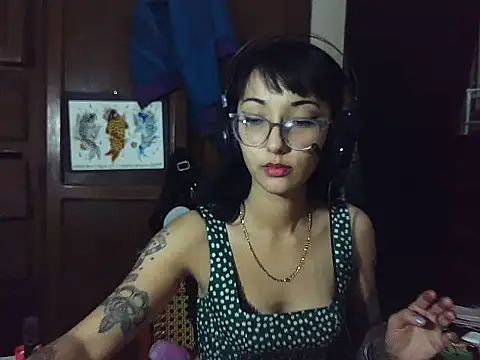 Snapshot of HighLilith chatting on February 2025 04:48:02 AM HighLilith online show from February 2025 04:48:02 AM