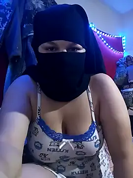 Snapshot of Sirinsx chatting on December 2024 11:14:02 PM Sirinsx online show from December 2024 11:14:02 PM