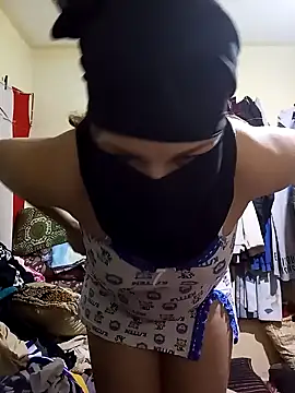 Snapshot of Sirinsx chatting on December 2024 07:57:01 PM Sirinsx online show from December 2024 07:57:01 PM