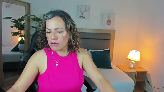 gipsela gomez online show from March 2025 07:22:01 PM