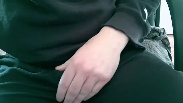 Snapshot of lovedoggy03 chatting on October 2025 10:38:01 AM lovedoggy03 online show from October 2025 10:38:01 AM