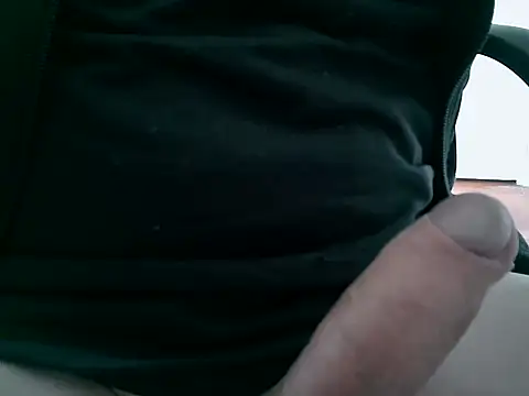 Snapshot of lovedoggy03 chatting on November 2025 12:14:02 PM lovedoggy03 online show from November 2025 12:14:02 PM