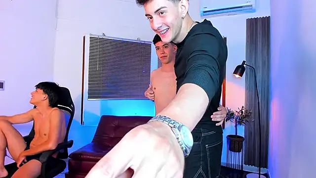 Sexy BoysW online show from June 2026 02:17:02 AM