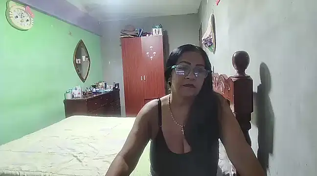 Snapshot of rosi_pamela chatting on December 2024 03:14:01 PM rosi pamela online show from December 2024 03:14:01 PM