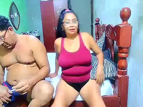 Snapshot of rosi_pamela chatting on December 2024 11:59:01 PM rosi pamela online show from December 2024 11:59:01 PM