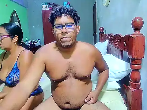 Snapshot of rosi_pamela chatting on March 2025 08:35:02 PM rosi pamela online show from March 2025 08:35:02 PM