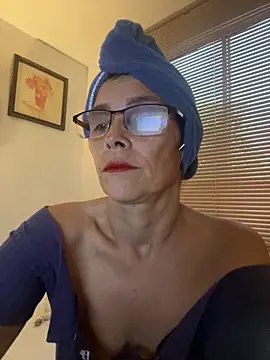 Snapshot of MireyaTorresGu chatting on February 2026 10:17:01 PM MireyaTorresGu online show from February 2026 10:17:01 PM