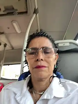 MireyaTorresGu online show from May 2026 12:23:01 PM