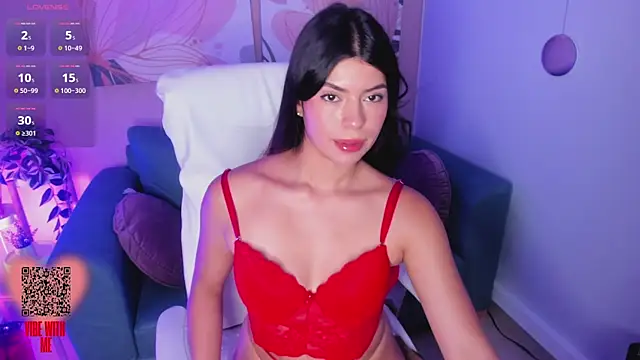 Snapshot of MiaDlucca chatting on December 2024 11:14:01 PM MiaDlucca online show from December 2024 11:14:01 PM