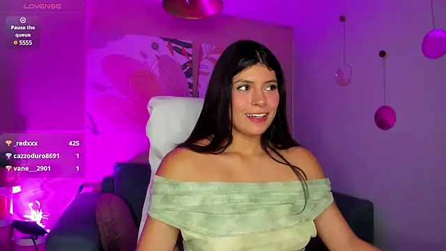 Snapshot of MiaDlucca chatting on March 2025 12:50:01 AM MiaDlucca online show from March 2025 12:50:01 AM