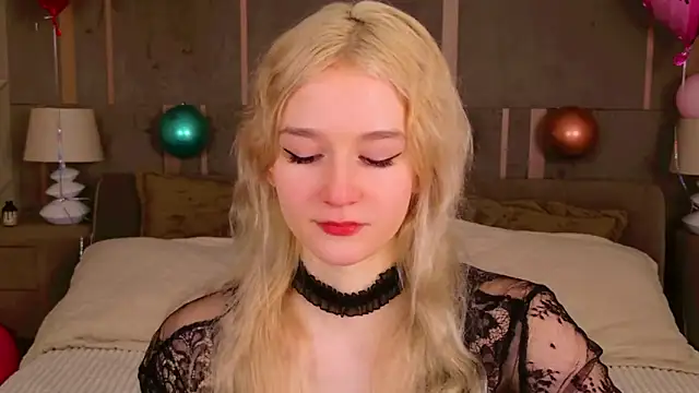 NaomiLoys online show from February 2025 08:26:01 PM