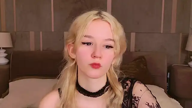 NaomiLoys online show from February 2025 04:09:02 AM