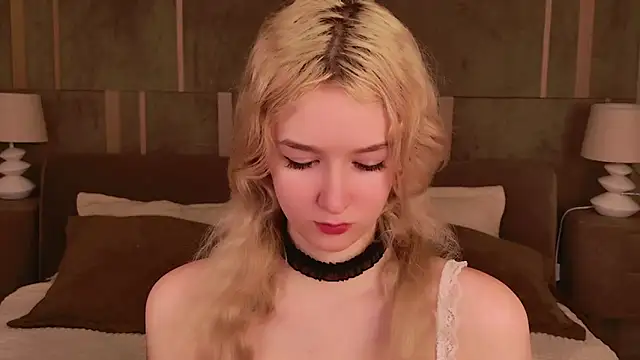 NaomiLoys online show from March 2025 09:57:01 PM