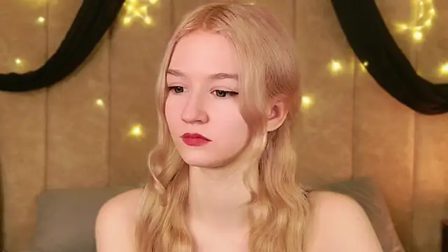 NaomiLoys online show from February 2026 10:45:02 AM