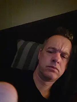 Snapshot of Hectorthyssen1 chatting on April 2026 07:25:02 AM Hectorthyssen1 online show from April 2026 07:25:02 AM