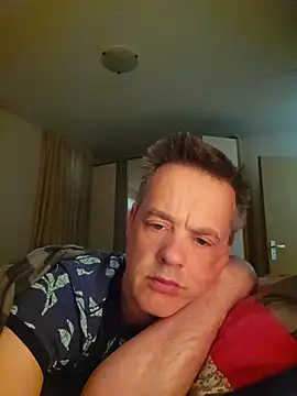 Snapshot of Hectorthyssen1 chatting on May 2026 07:24:01 AM Hectorthyssen1 online show from May 2026 07:24:01 AM