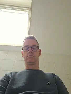 Snapshot of Hectorthyssen1 chatting on May 2026 11:17:01 AM Hectorthyssen1 online show from May 2026 11:17:01 AM