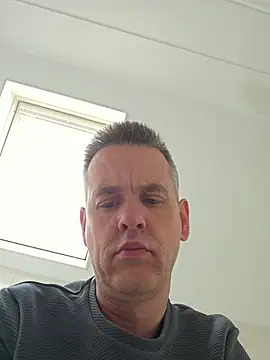 Snapshot of Hectorthyssen1 chatting on May 2026 11:17:01 AM Hectorthyssen1 online show from May 2026 11:17:01 AM