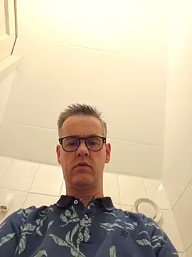 Hectorthyssen1 online show from May 2026 08:32:01 PM