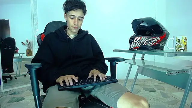 Zacktk7 online show from December 2024 11:13:02 PM