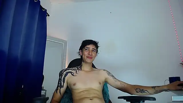 Zacktk7 online show from December 2024 02:21:02 AM