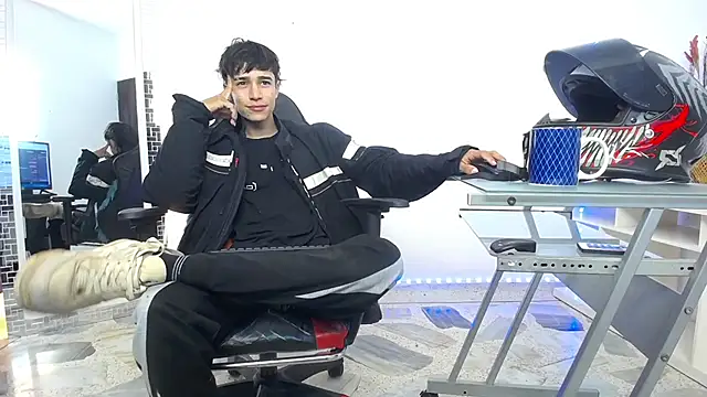 Zacktk7 online show from December 2024 11:17:02 PM