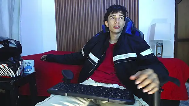 Zacktk7 online show from December 2024 02:10:02 PM