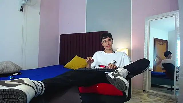 Zacktk7 online show from January 2025 06:45:02 PM