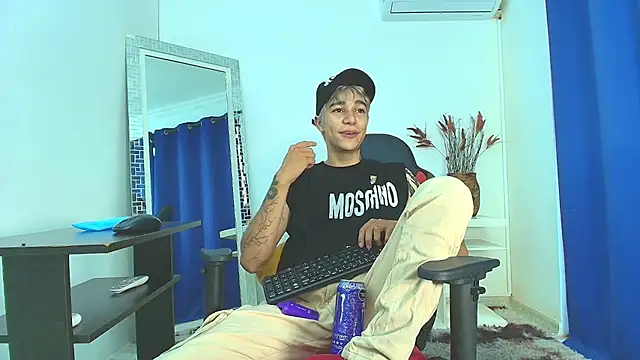 Zacktk7 online show from February 2025 08:27:02 PM