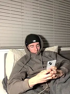 Snapshot of MikesWood21 chatting on December 2024 01:26:01 AM MikesWood21 online show from December 2024 01:26:01 AM