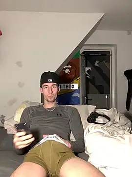 Snapshot of MikesWood21 chatting on January 2025 01:58:02 AM MikesWood21 online show from January 2025 01:58:02 AM