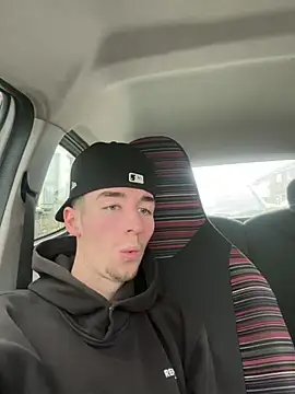 Snapshot of MikesWood21 chatting on January 2025 03:22:02 PM MikesWood21 online show from January 2025 03:22:02 PM