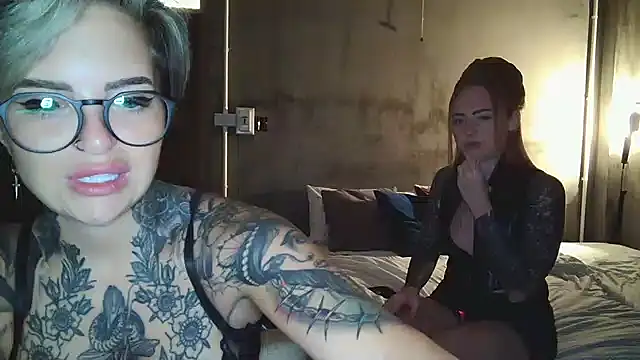 Snapshot of Alexandersonxo chatting on February 2025 01:01:01 PM Alexandersonxo online show from February 2025 01:01:01 PM