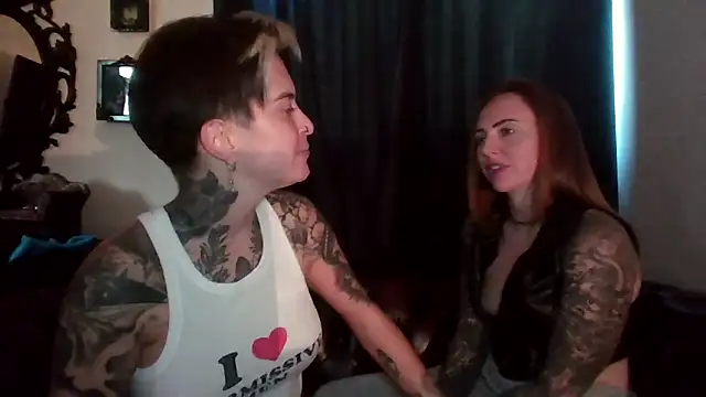 Snapshot of Alexandersonxo chatting on November 2025 12:55:01 PM Alexandersonxo online show from November 2025 12:55:01 PM