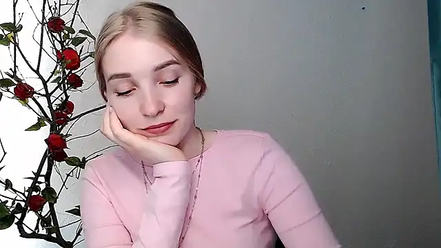 Queen ofLove online show from March 2026 02:06:01 PM